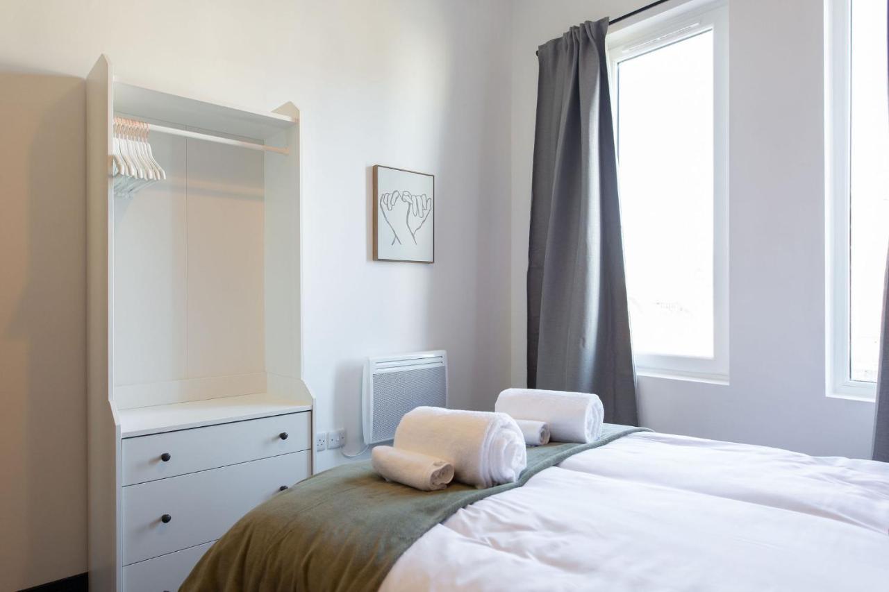 The Kingsway- 2 Bedroom Central Swansea Apartments By Stayright Extérieur photo