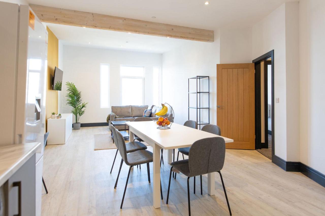 The Kingsway- 2 Bedroom Central Swansea Apartments By Stayright Extérieur photo