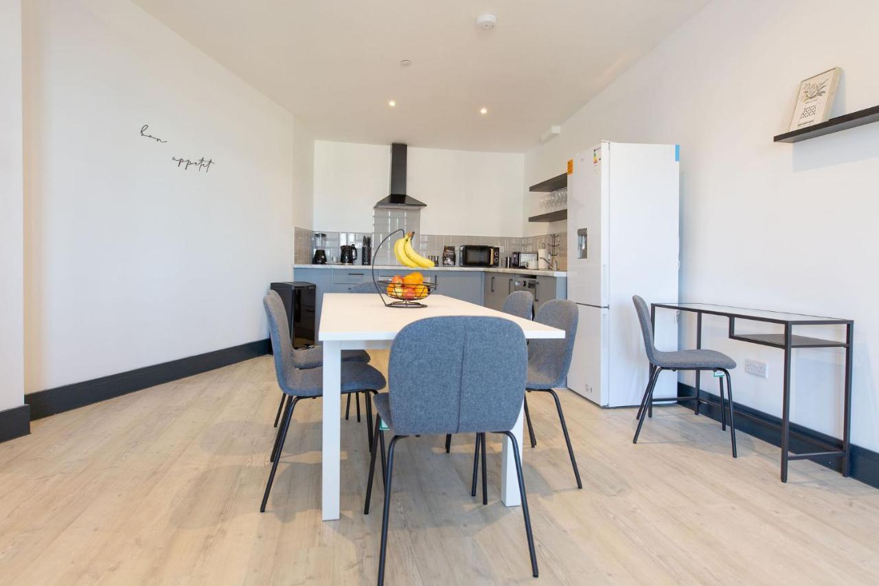 The Kingsway- 2 Bedroom Central Swansea Apartments By Stayright Extérieur photo