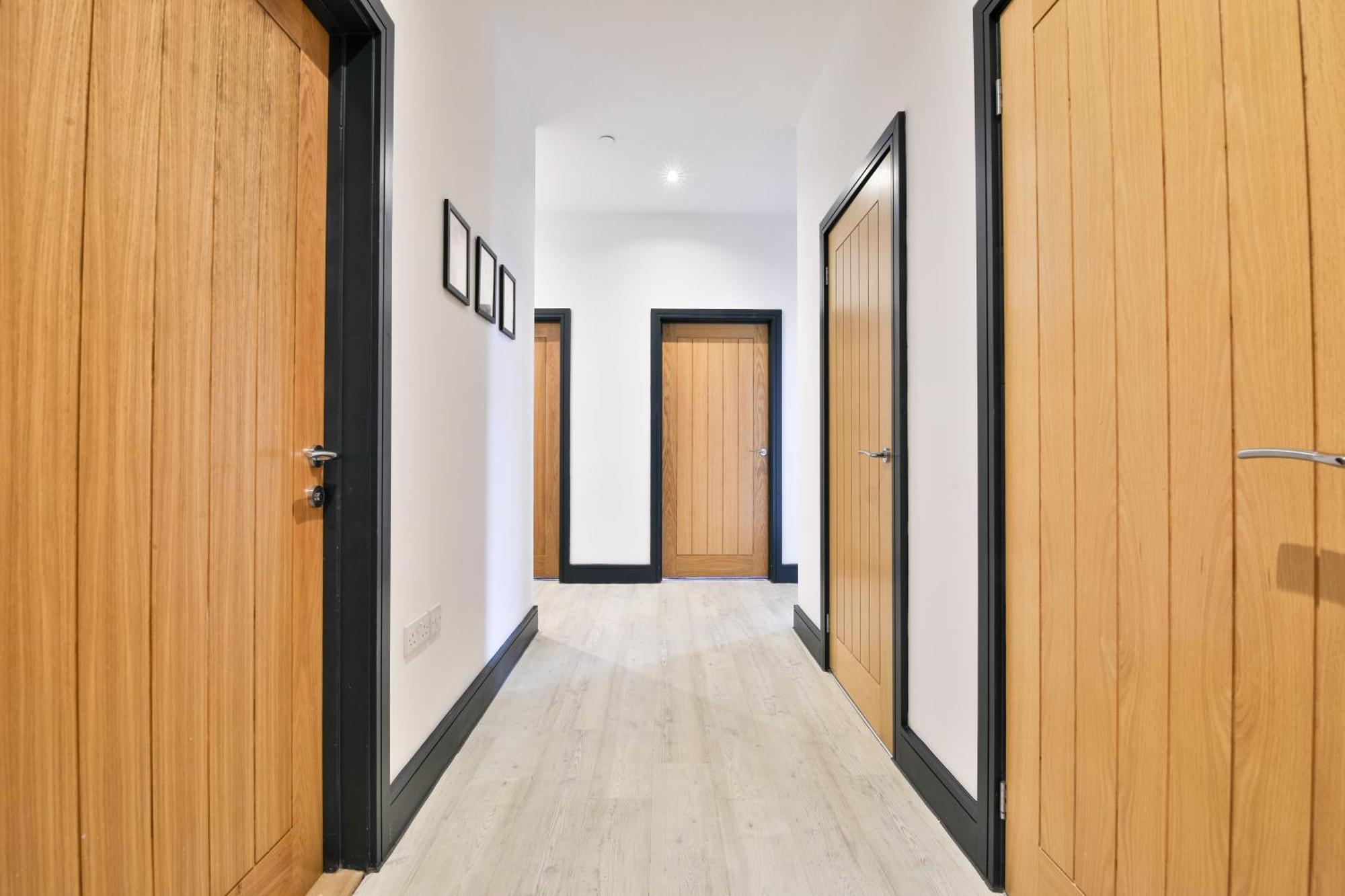 The Kingsway- 2 Bedroom Central Swansea Apartments By Stayright Extérieur photo