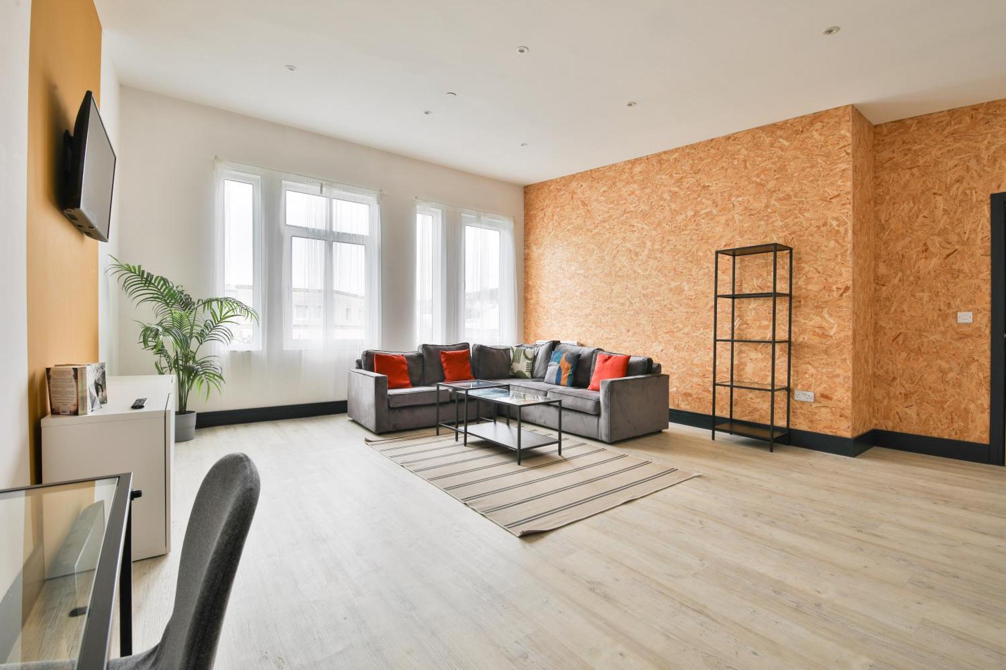 The Kingsway- 2 Bedroom Central Swansea Apartments By Stayright Extérieur photo