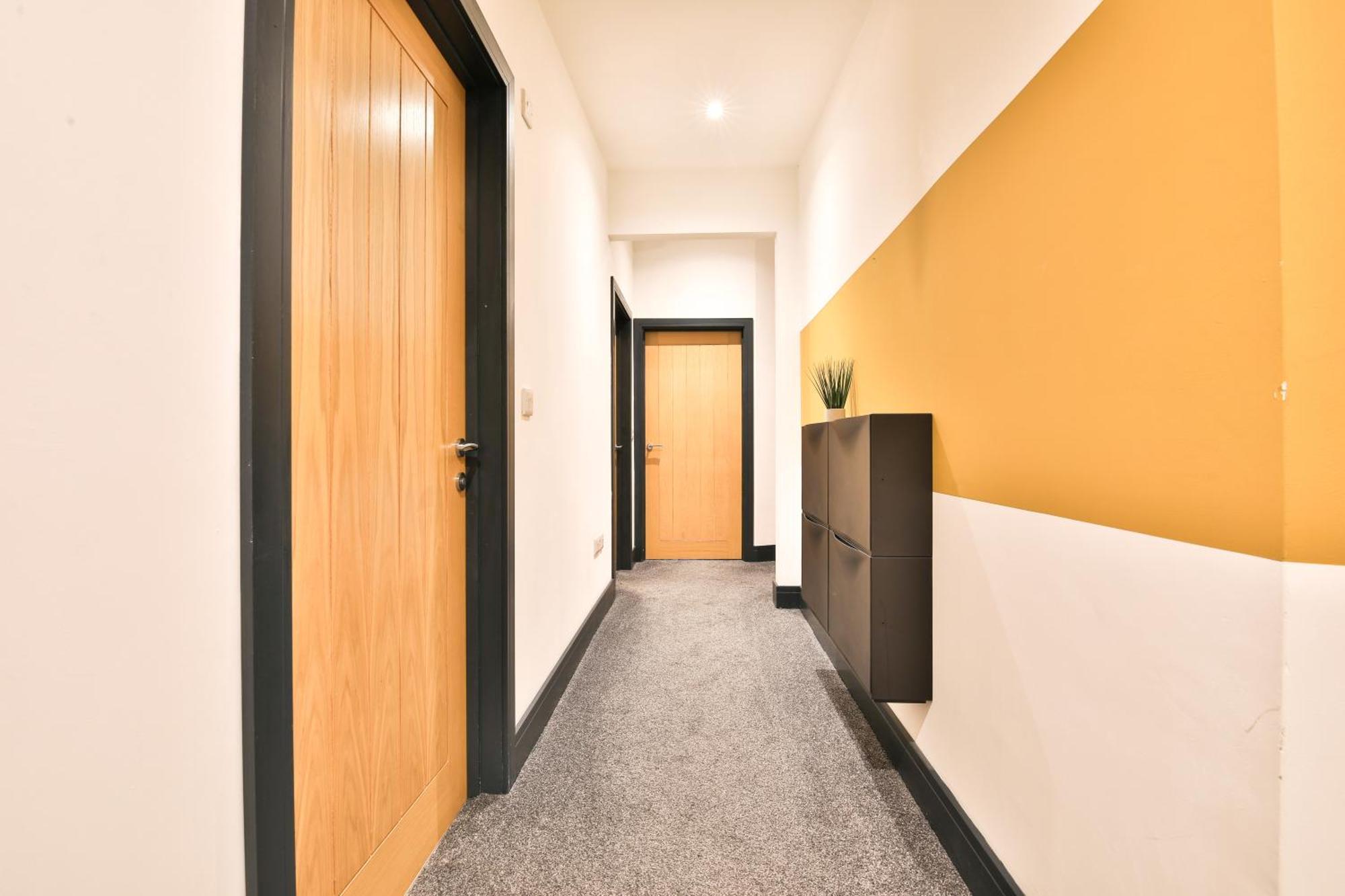 The Kingsway- 2 Bedroom Central Swansea Apartments By Stayright Extérieur photo