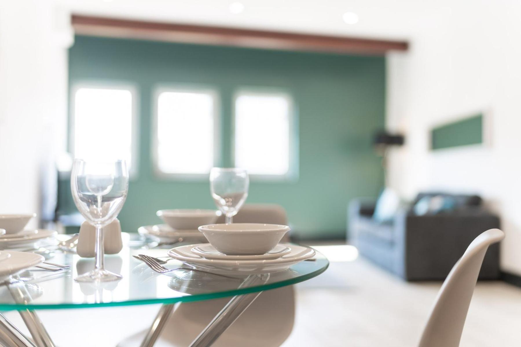 The Kingsway- 2 Bedroom Central Swansea Apartments By Stayright Extérieur photo