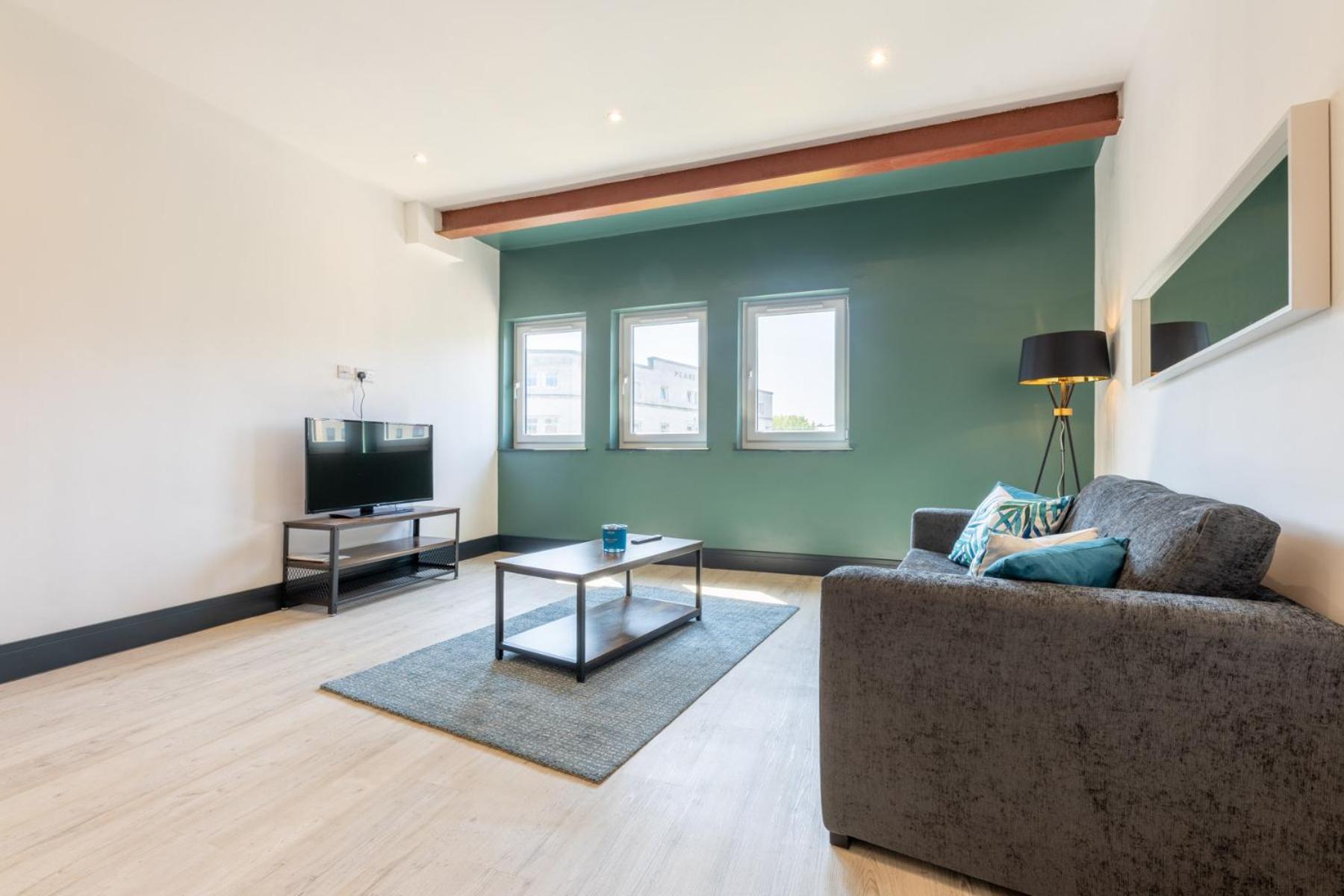 The Kingsway- 2 Bedroom Central Swansea Apartments By Stayright Extérieur photo